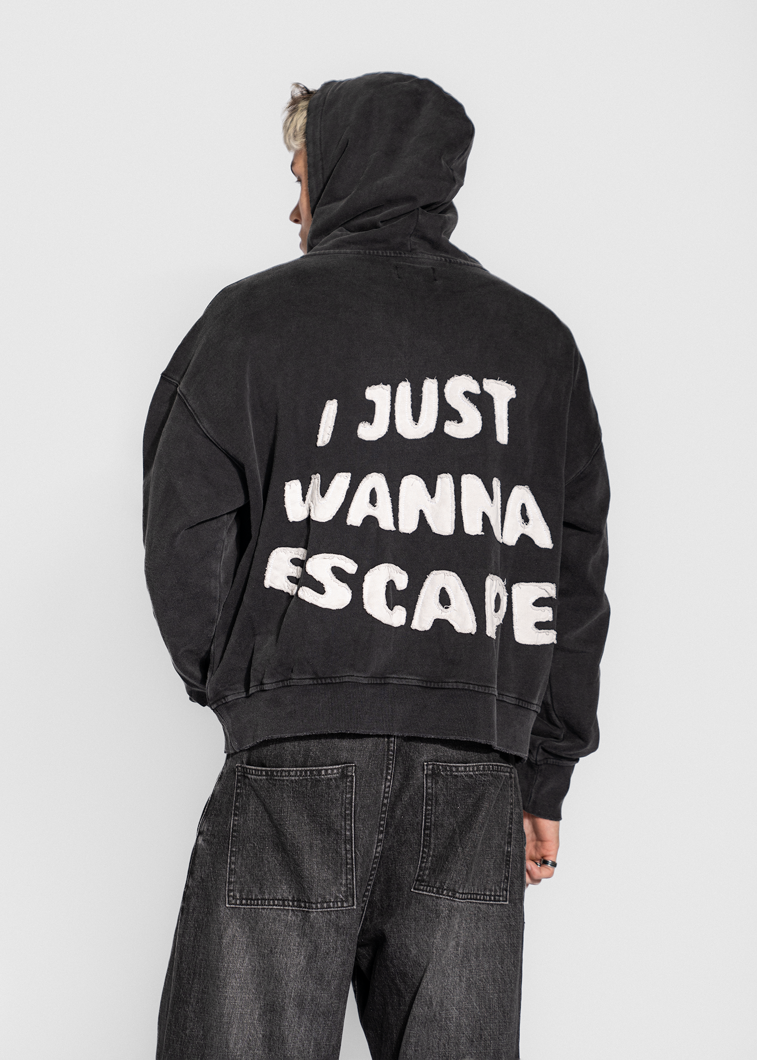 I JUST WANNA ESCAPE - HOODIE
