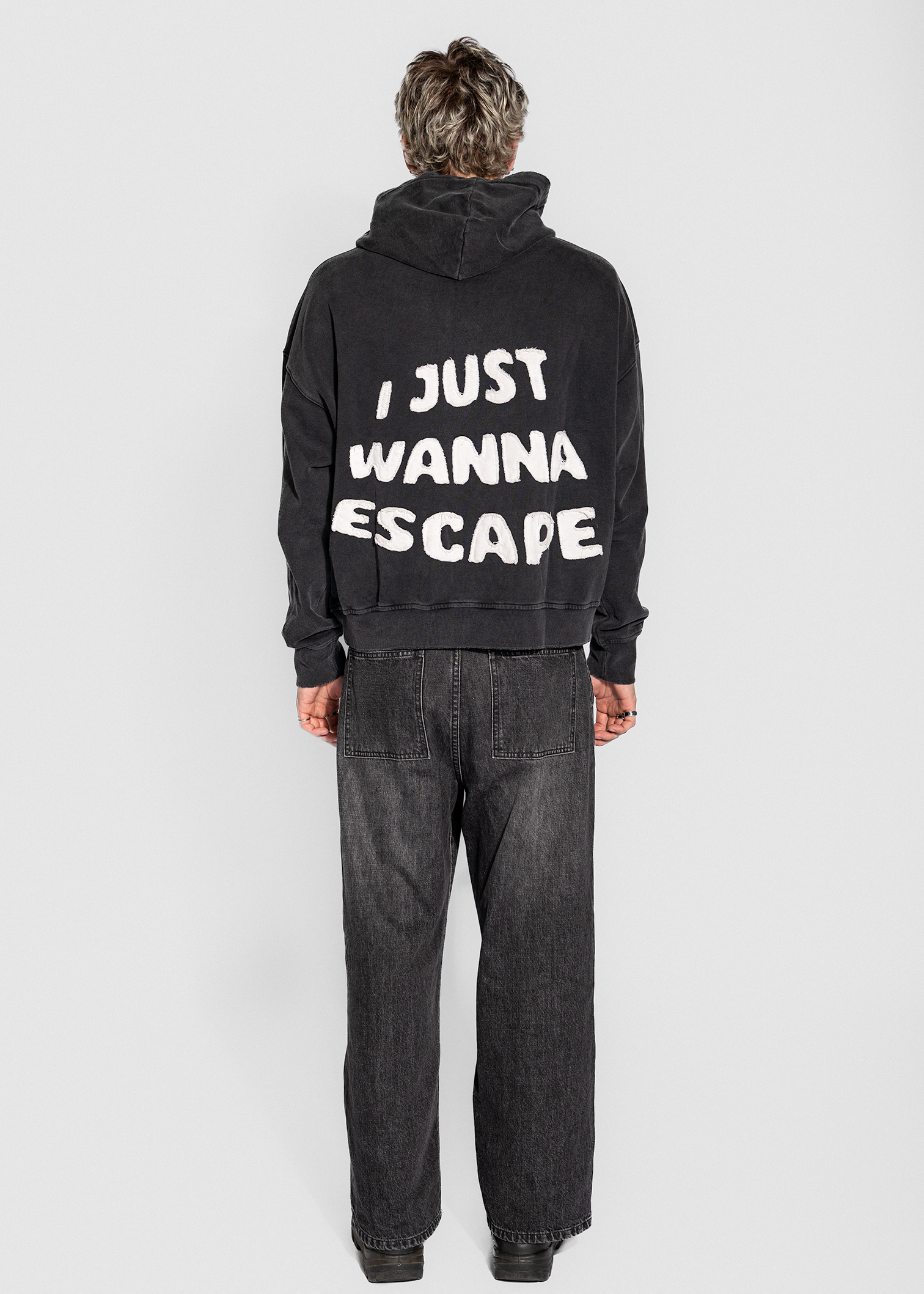 I JUST WANNA ESCAPE - HOODIE